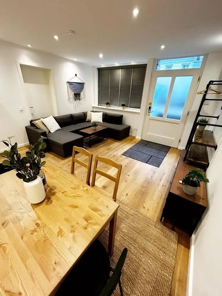 Spacious Apartment For 12 In Amburgo 0*,  Germania