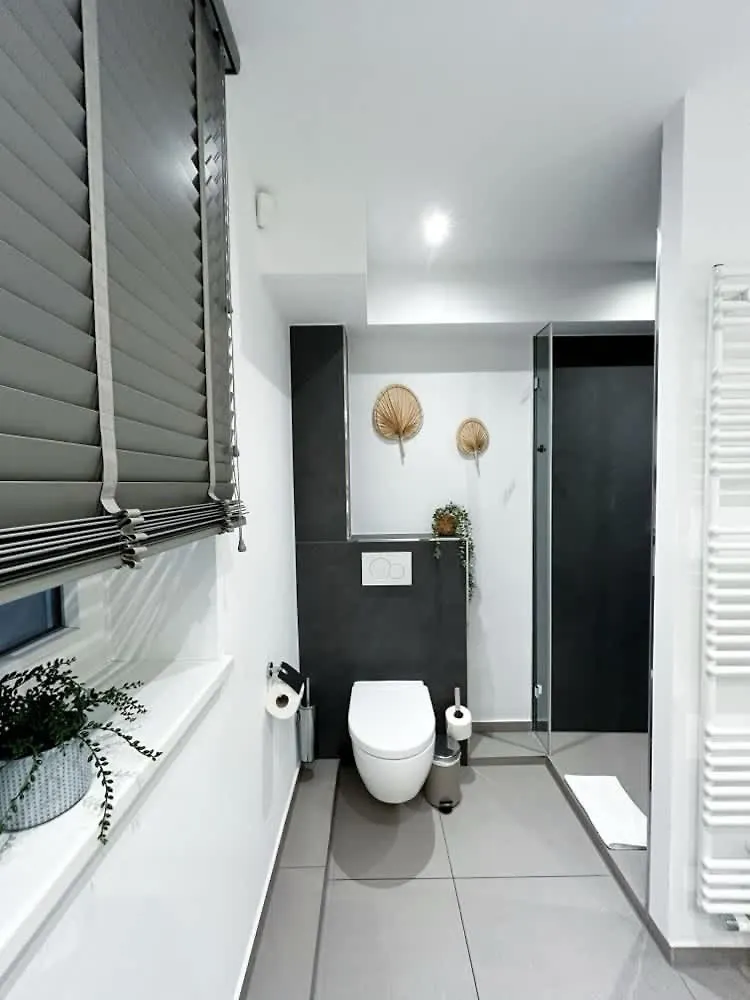 Spacious Apartment For 12 In Αμβούργο